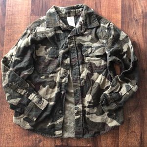 Boys 8 army print cotton shirt